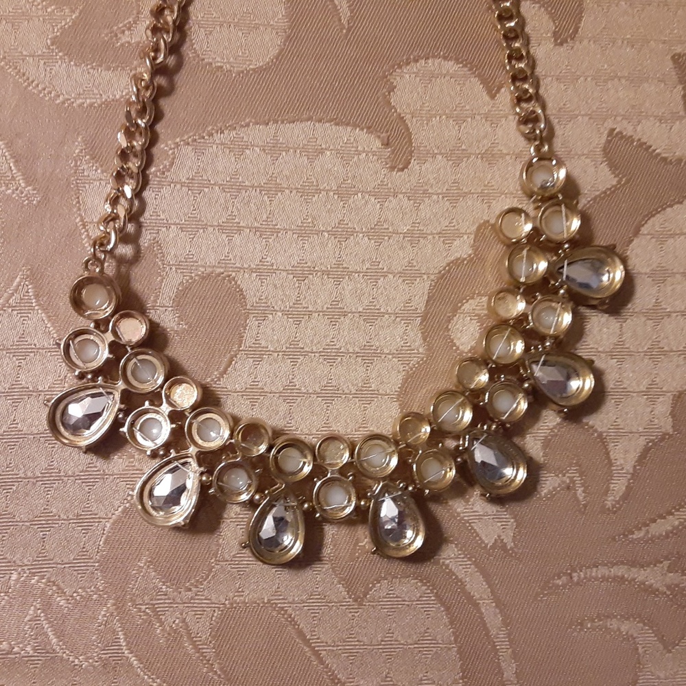 Smoky Blue & Faux Pearl Statement Necklace - Picture 5 of 6